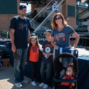 This picnic was a fun outing for families.